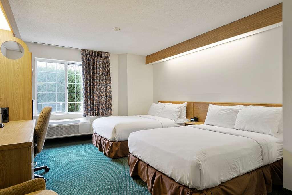 Charlevoix Inn & Suites Surestay Collection By Best Western Cameră foto